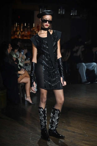 The John Richmond Spring Summer 2026 collection - CULTURE VULTURE: PICKING AT THE BONES OF SUBCULTURES. Look 9.