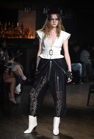 The John Richmond Spring Summer 2026 collection - CULTURE VULTURE: PICKING AT THE BONES OF SUBCULTURES. Look 13.