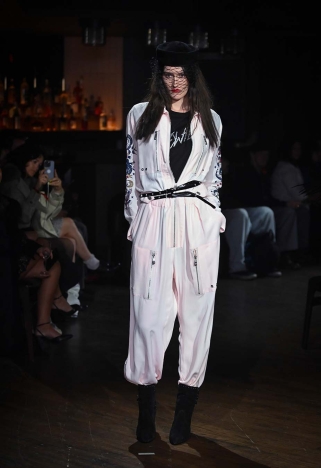 The John Richmond Spring Summer 2026 collection - CULTURE VULTURE: PICKING AT THE BONES OF SUBCULTURES. Look 30.