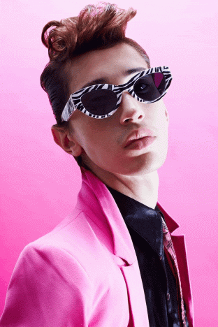 Model Diego Mazzaferro photographed by Alexander Thompson for Ponyboy. GIF no text.