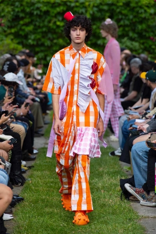 The Walter Van Beirendonck SS 2025 menswear collection - Look 19.