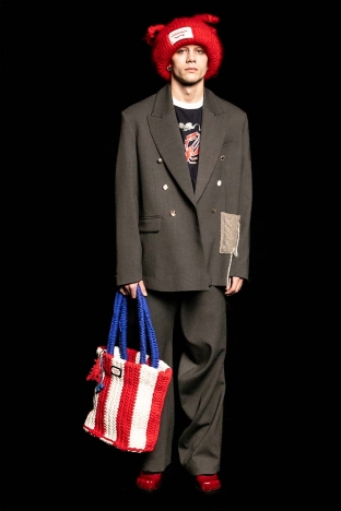 The Charles Jeffrey LOVERBOY AW 2025 collection. Look 1.