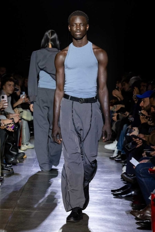 The Saul Nash Autumn Winter 2025 menswear collection shown during Milan Fashion Week. Look 11. Ponyboy magazine.