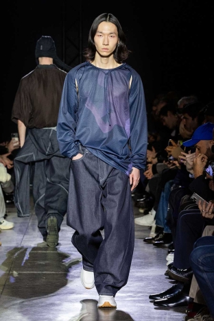 The Saul Nash Autumn Winter 2025 menswear collection shown during Milan Fashion Week. Look 4. Ponyboy magazine.
