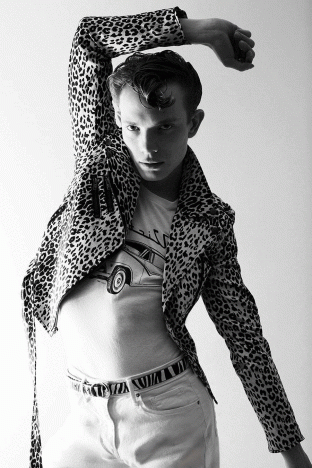Model Casey Hare from Crawford Models. Photographed for Ponyboy by Alexander Thompson. GIF.