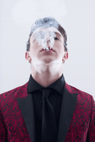 Model Kyle Bender from Crawford Models. Photographed for Ponyboy by Alexander Thompson in New York City. GIF.