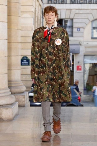 The Walter Van Beirendonck Spring Summer 20206 collection. Look 19.