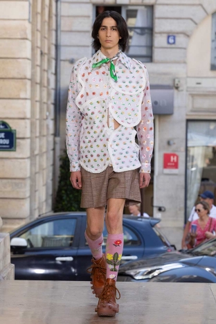 The Walter Van Beirendonck Spring Summer 20206 collection. Look 37.