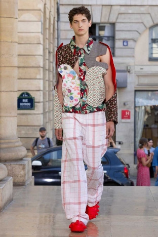 The Walter Van Beirendonck Spring Summer 20206 collection. Look 38.