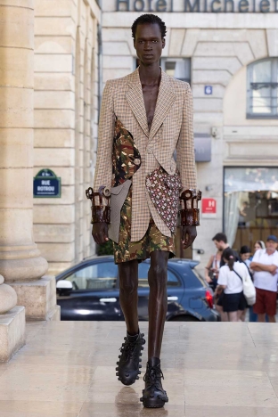 The Walter Van Beirendonck Spring Summer 20206 collection. Look 39.