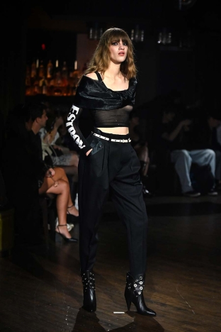 The John Richmond Spring Summer 2026 collection - CULTURE VULTURE: PICKING AT THE BONES OF SUBCULTURES. Look 1.