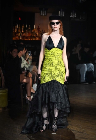 The John Richmond Spring Summer 2026 collection - CULTURE VULTURE: PICKING AT THE BONES OF SUBCULTURES. Look 21.