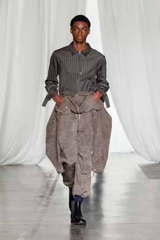 The Saul Nash FW 2026 "Masquerade" menswear collection. Look 4.