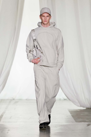 The Saul Nash FW 2026 "Masquerade" menswear collection. Look 19.