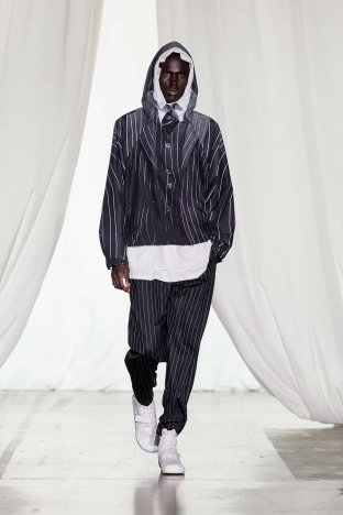 The Saul Nash FW 2026 "Masquerade" menswear collection. Look 25.