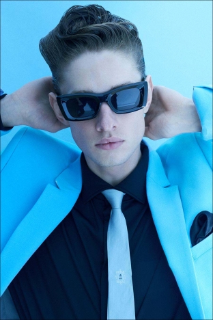 Model Robert Stewart from Crawford Models. Photographed for Ponyboy by Alexander Thompson in New York City. Look 3.