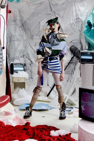 The Charles Jeffrey LOVERBOY SS 2027 Lookbook - ‘AEOLIAN AFTERNOON’. Look 5.