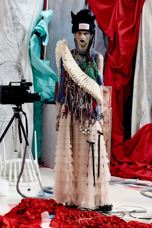 The Charles Jeffrey LOVERBOY SS 2027 Lookbook - ‘AEOLIAN AFTERNOON’. Look 10.