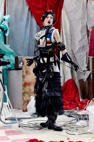 The Charles Jeffrey LOVERBOY SS 2027 Lookbook - ‘AEOLIAN AFTERNOON’. Look 15.