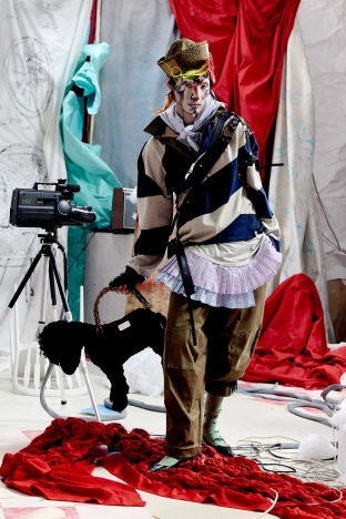 The Charles Jeffrey LOVERBOY SS 2027 Lookbook - ‘AEOLIAN AFTERNOON’. Look 18.